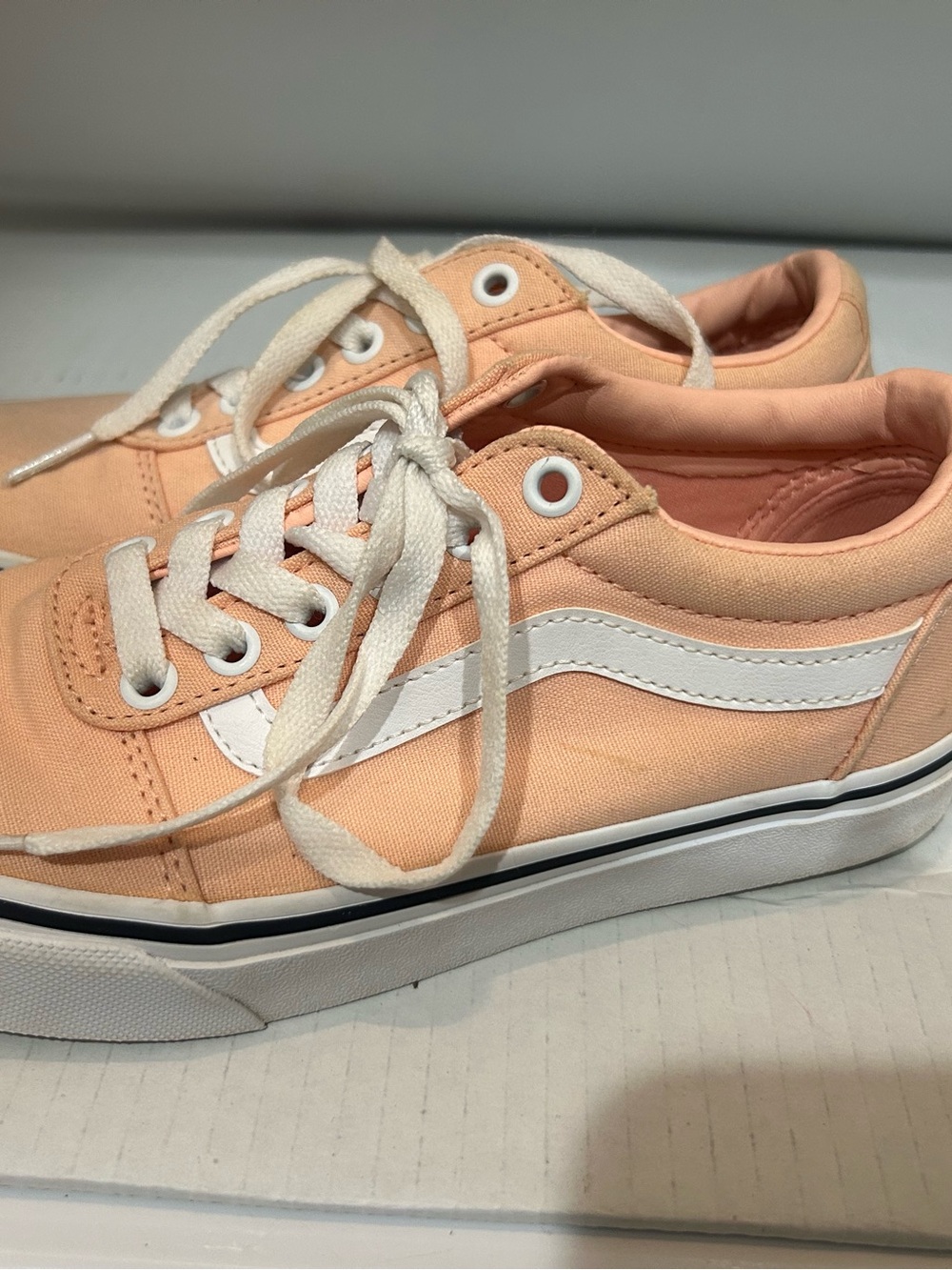 Vans Women’s Size 6.5 Tropical Peach Canvas Low-Top Sneakers